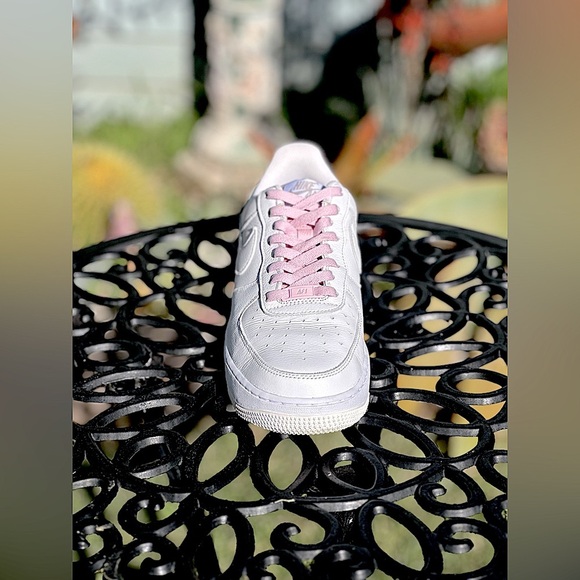 Nike — White x Pink Customized Air Force 1s - Picture 3 of 7
